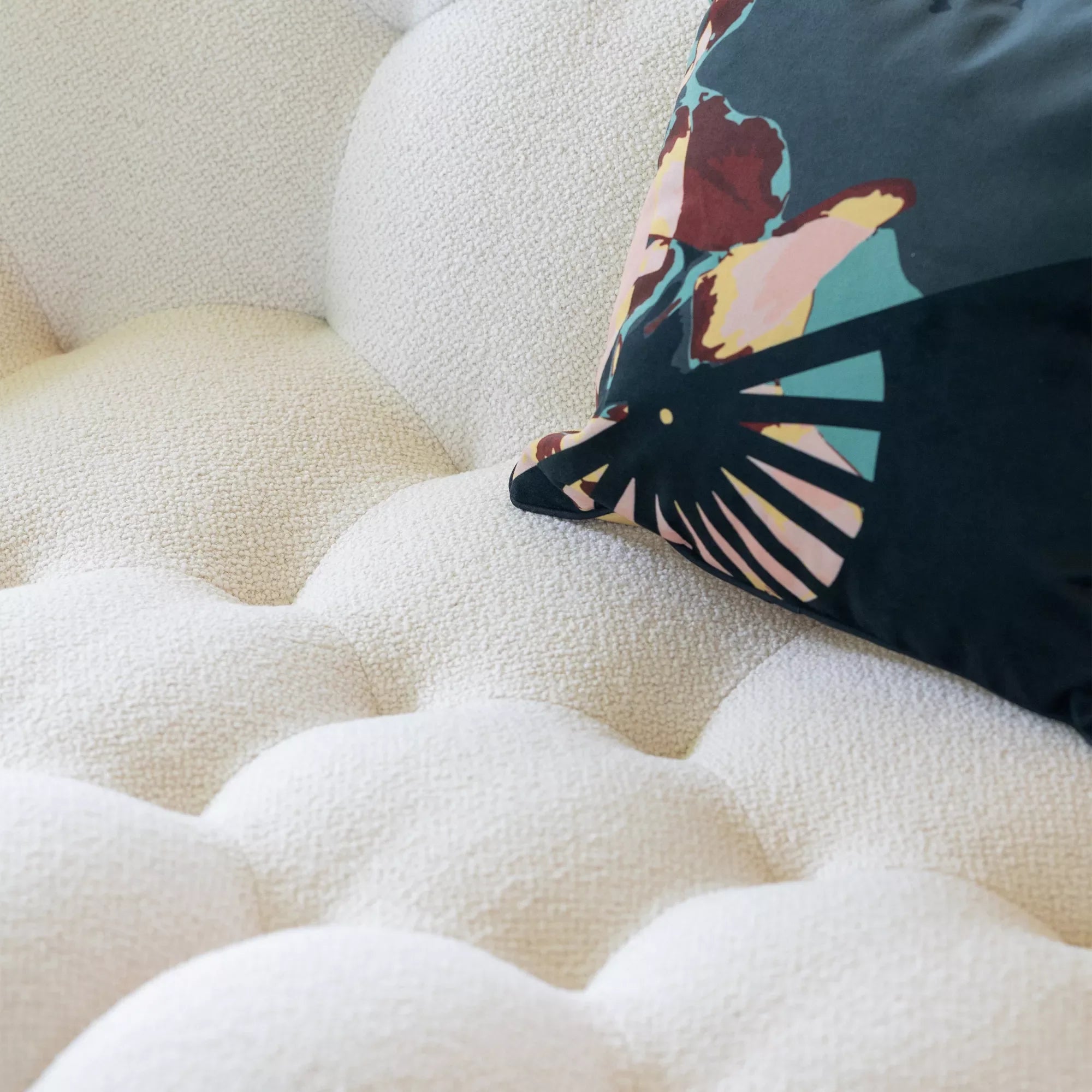 Cloud Curve 3-4 Seater Sofa detail